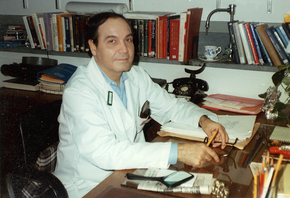 Dr. Brij Saxena