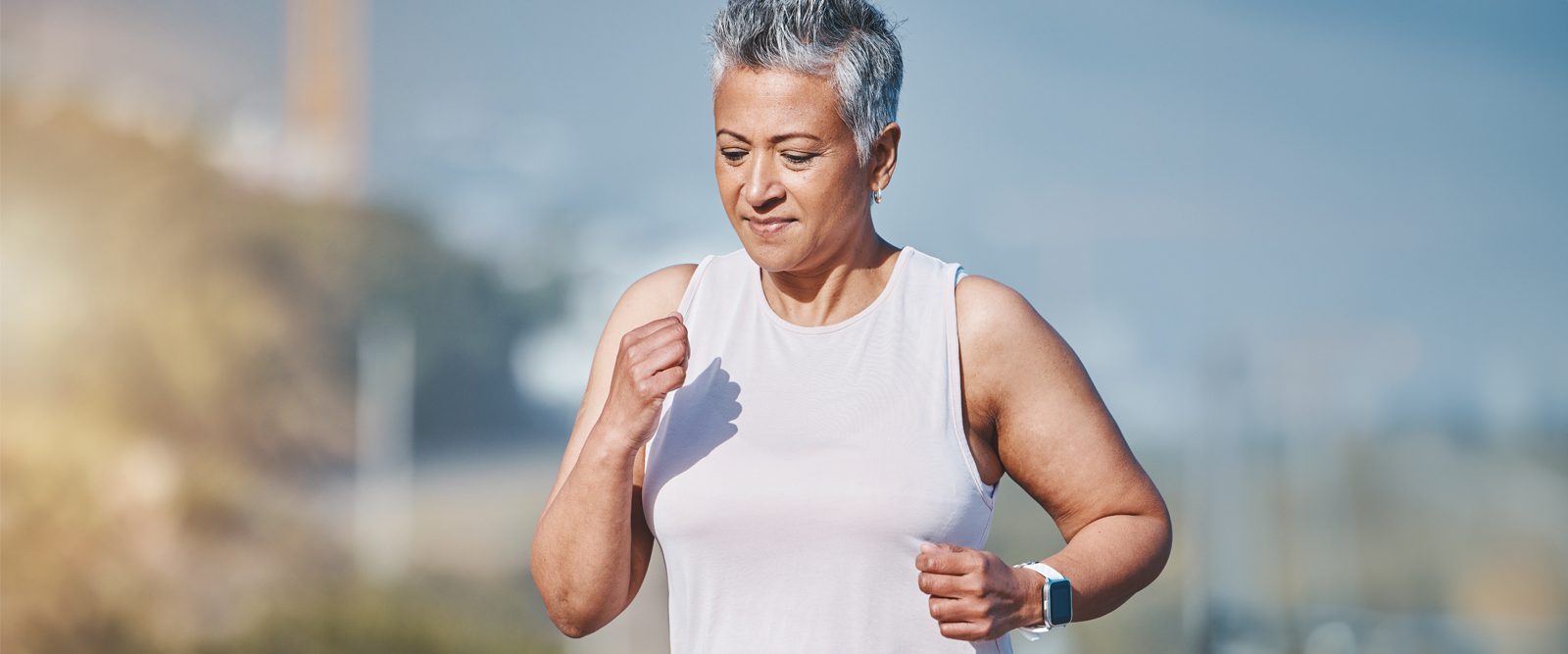 Woman jogging for to prevent menopause weight gain