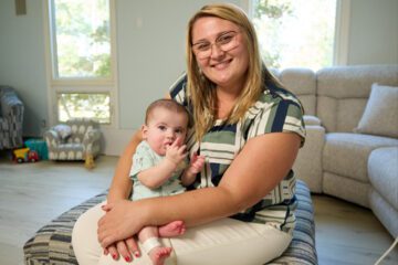 portrait of mother and baby, Ashley Merchant and baby Finnley